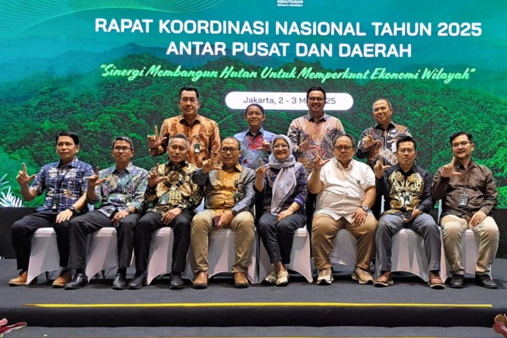 Kemenhut Gelar Rapat Koordinasi Nasional: Pentingnya Sinergi Pusat dan Daerah dalam Pembangunan Kehutanan Kemenhut Gelar Rapat Koordinasi Nasional: Pentingnya Sinergi Pusat dan Daerah dalam Pembangunan Kehutanan