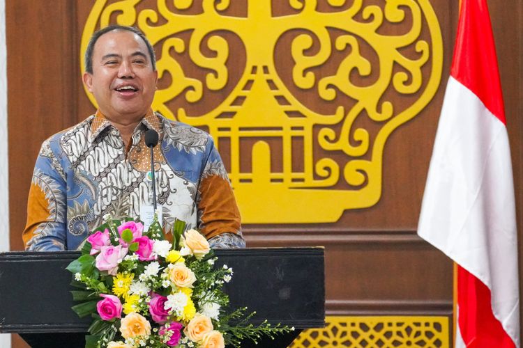 Sekjen Kemenhut: FOLU Net Sink Pilar Utama Aksi Iklim Indonesia Sekjen Kemenhut: FOLU Net Sink Pilar Utama Aksi Iklim Indonesia